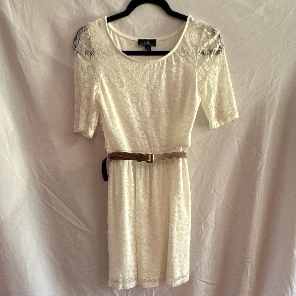 I.N. San Francisco Women's M Ivory Floral Lace A-Line Scoop Neck Belted Dress